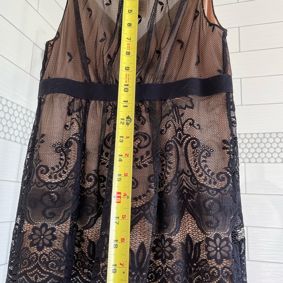 Max Studio Petite. Small. - Picture 6 of 6